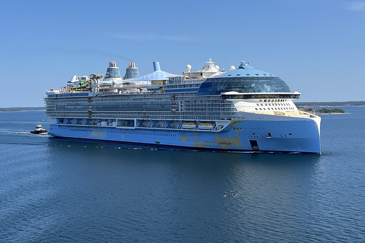 Icon of the Seas at sea